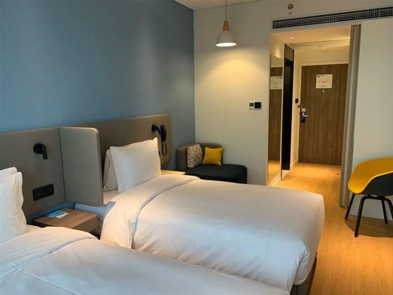 Holiday Inn Express Shanghai Baoyang By Ihg Kültér fotó